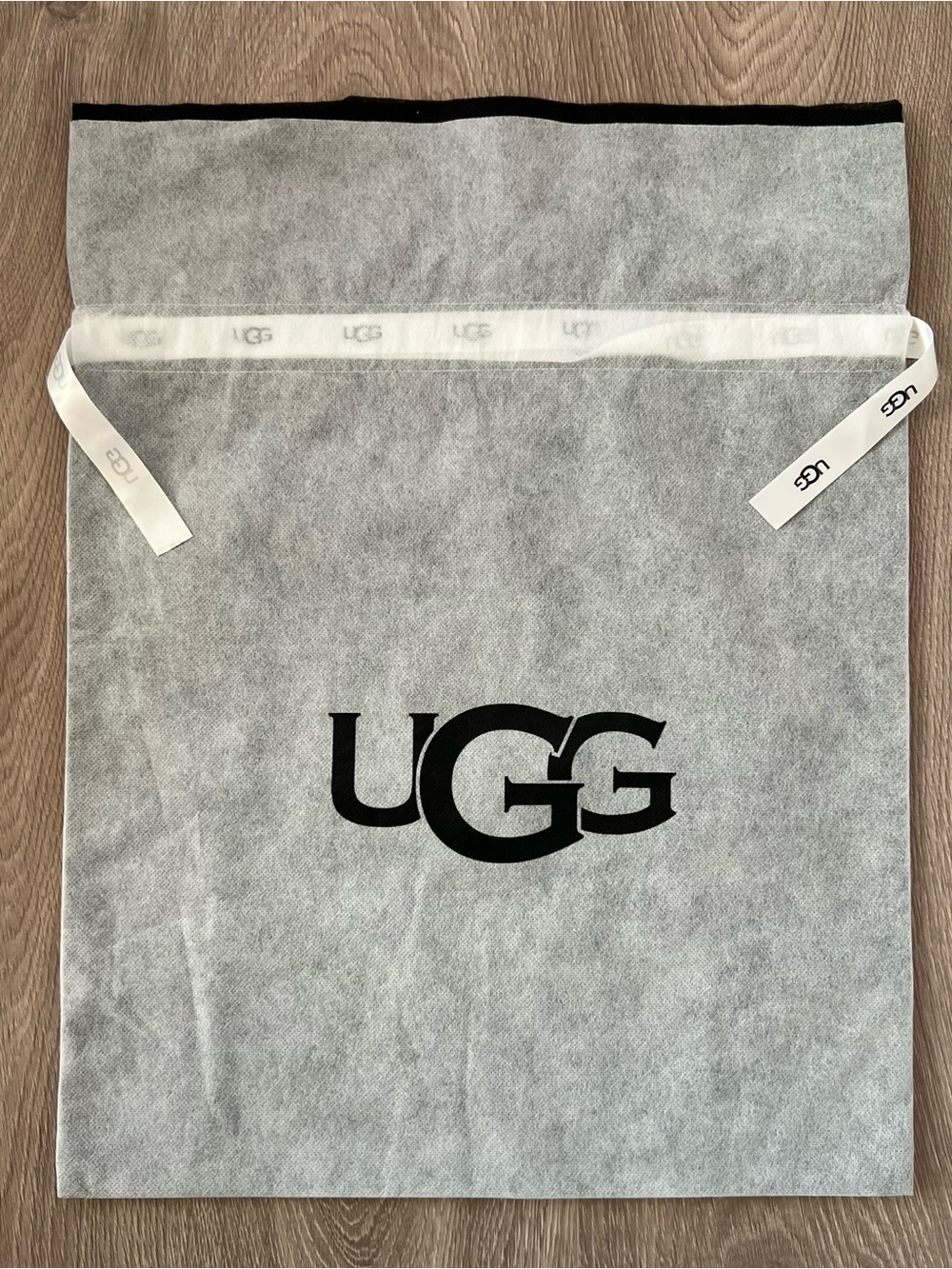 UGG dust bag (C933)
